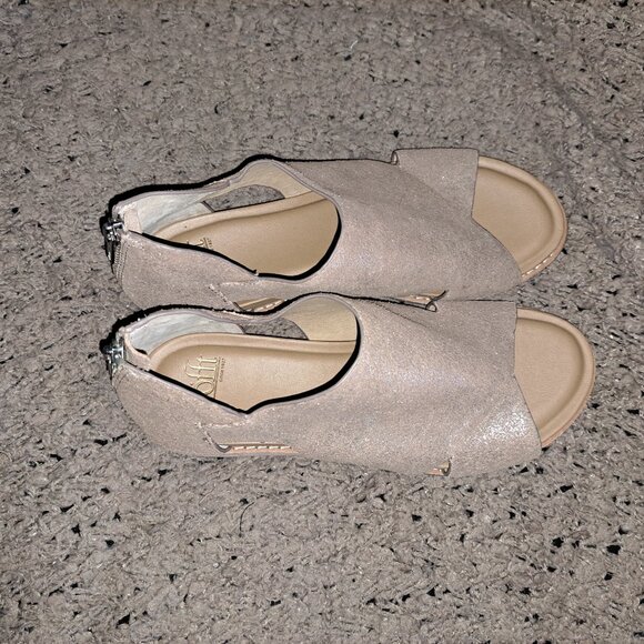 SOFFT-Evonne-Metallic Taupe Suede-Full Coverage-Back Zip Flat-Sz 8.5-NWOB - Picture 7 of 8